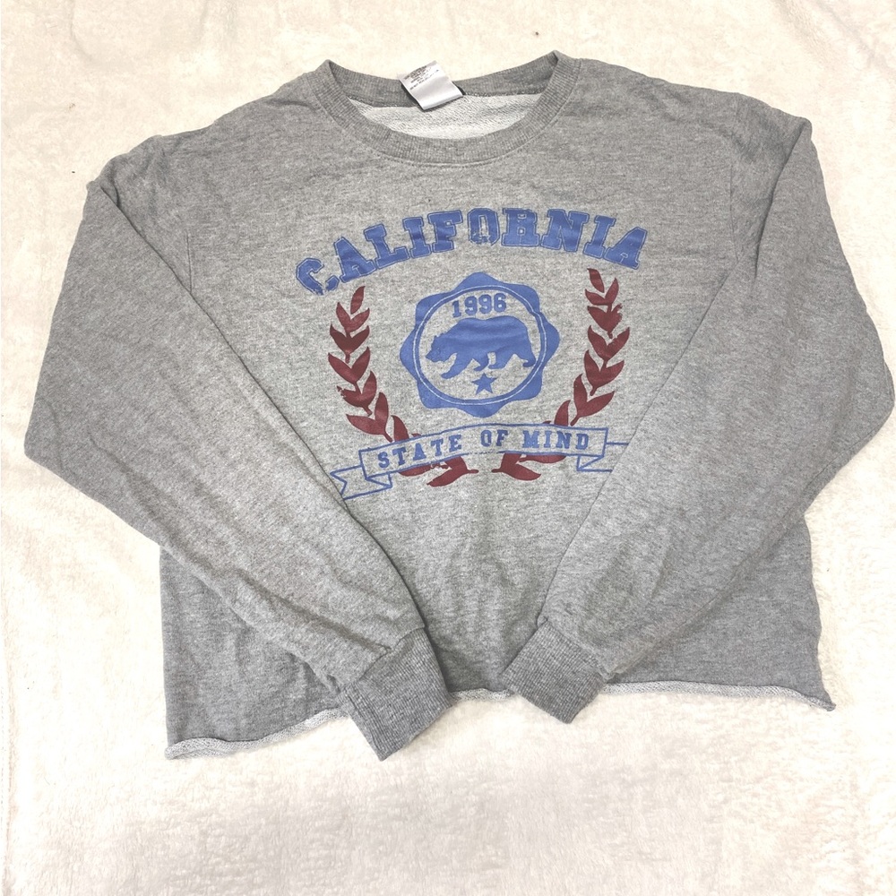 Cozy cropped sweater. Size small